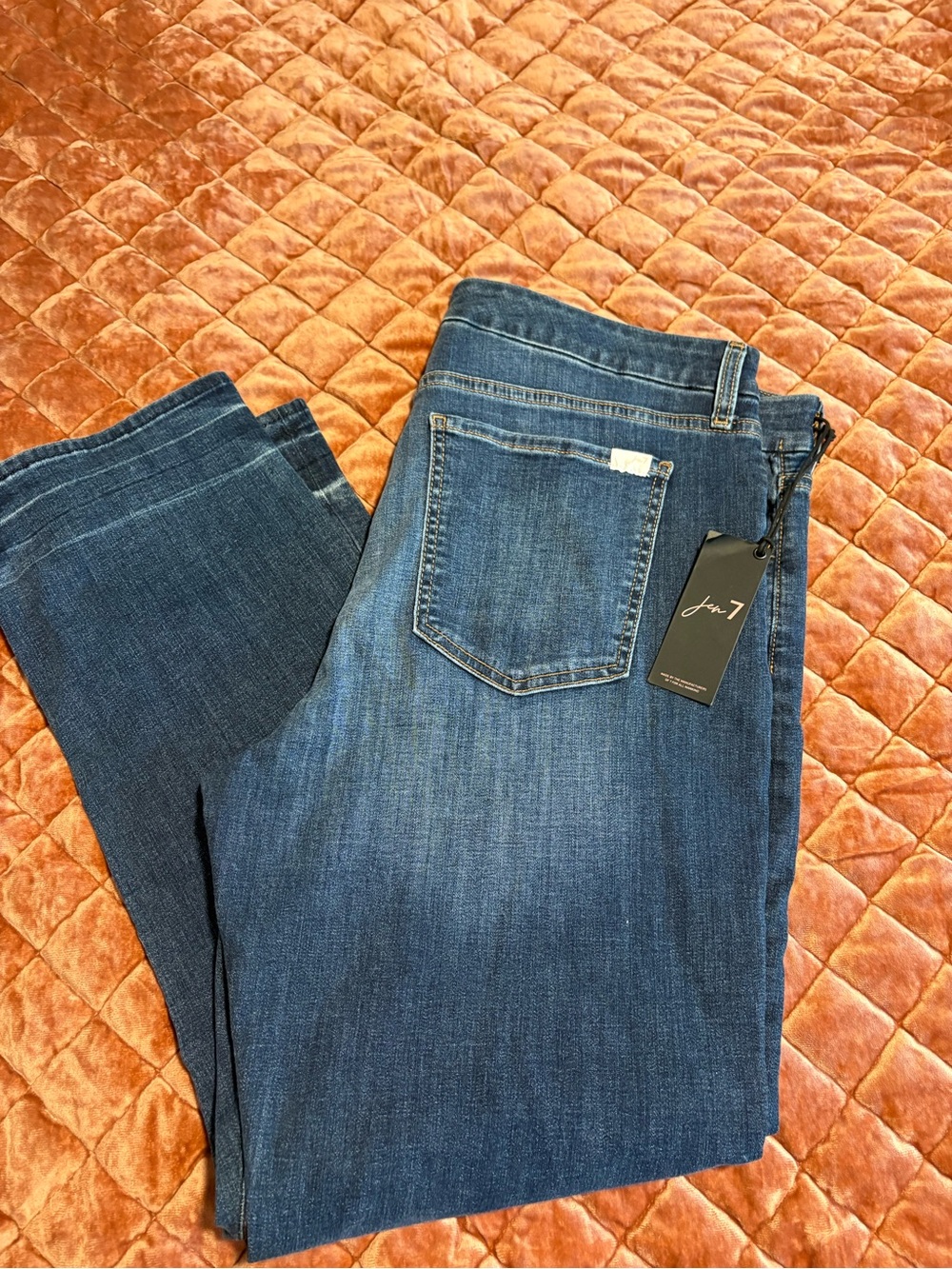 Straight Leg Women's Jeans in Medium Blue - Jen7 by 7 for All Mankind